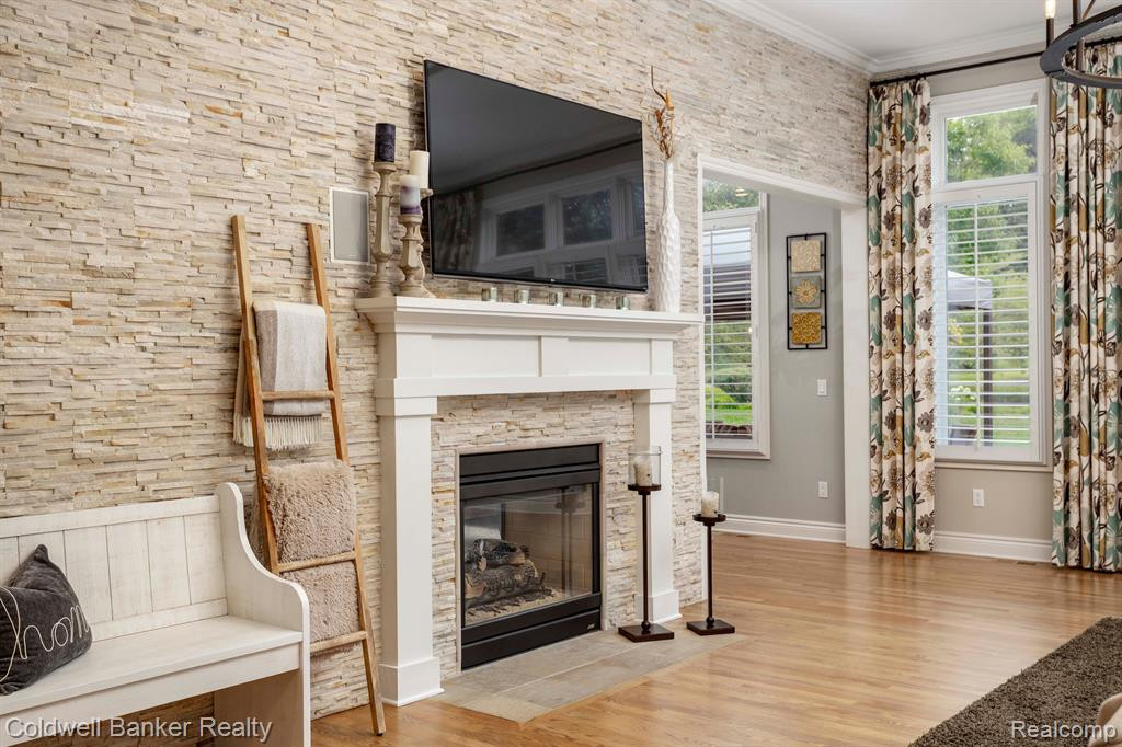 17960 RIDGEVIEW Drive, Northville, MI 48168 — Photo 28