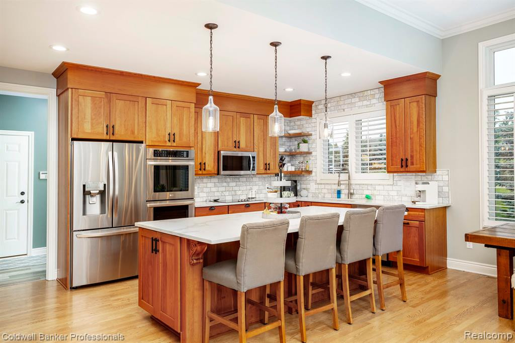 17960 RIDGEVIEW Drive, Northville, MI 48168 — Photo 33