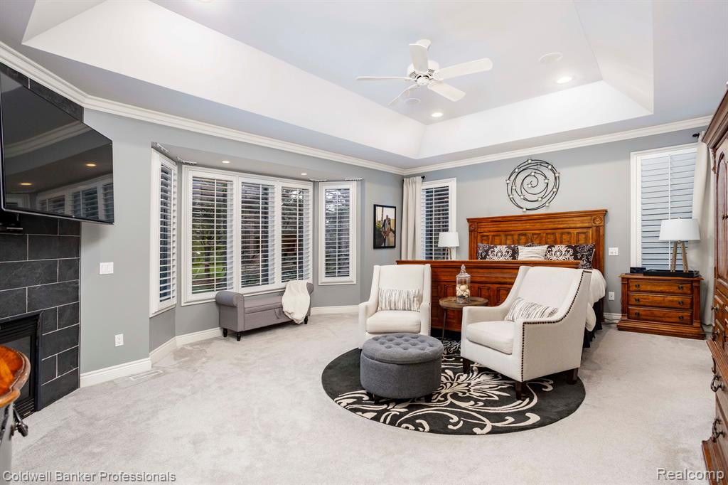 17960 RIDGEVIEW Drive, Northville, MI 48168 — Photo 36