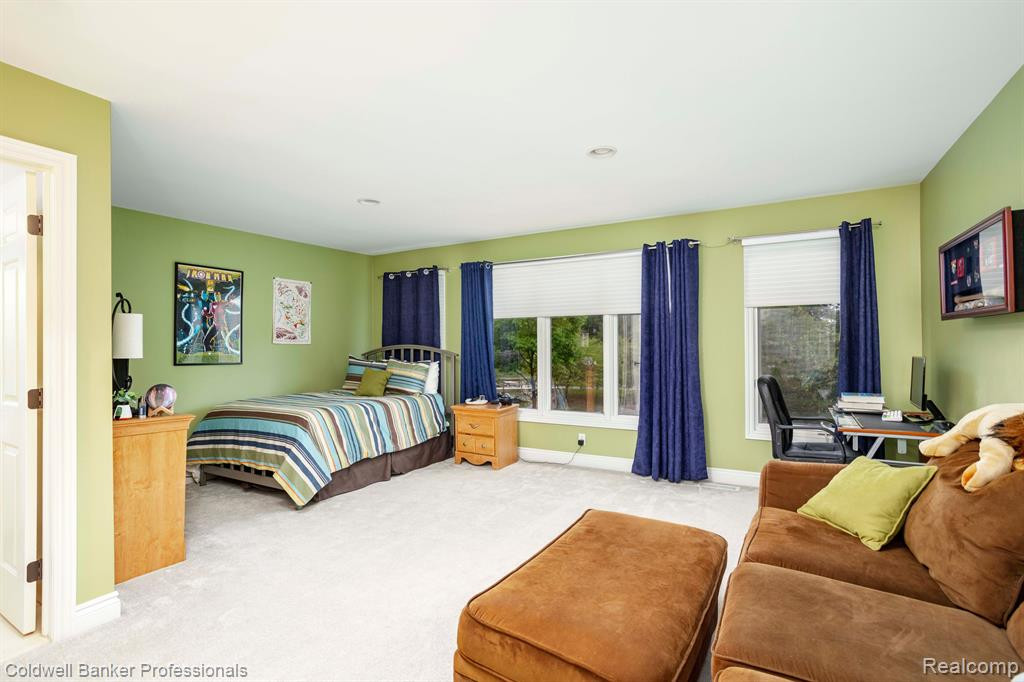 17960 RIDGEVIEW Drive, Northville, MI 48168 — Photo 42