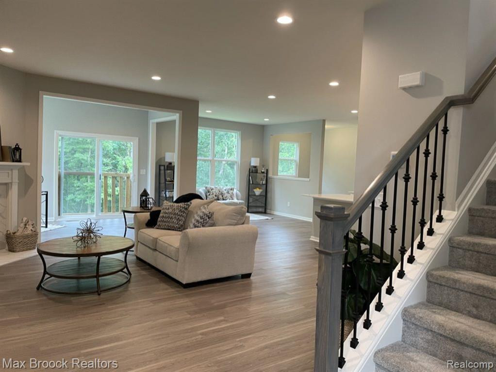 2845 DILLON Drive, Ann Arbor, MI 48105 — Photo 6