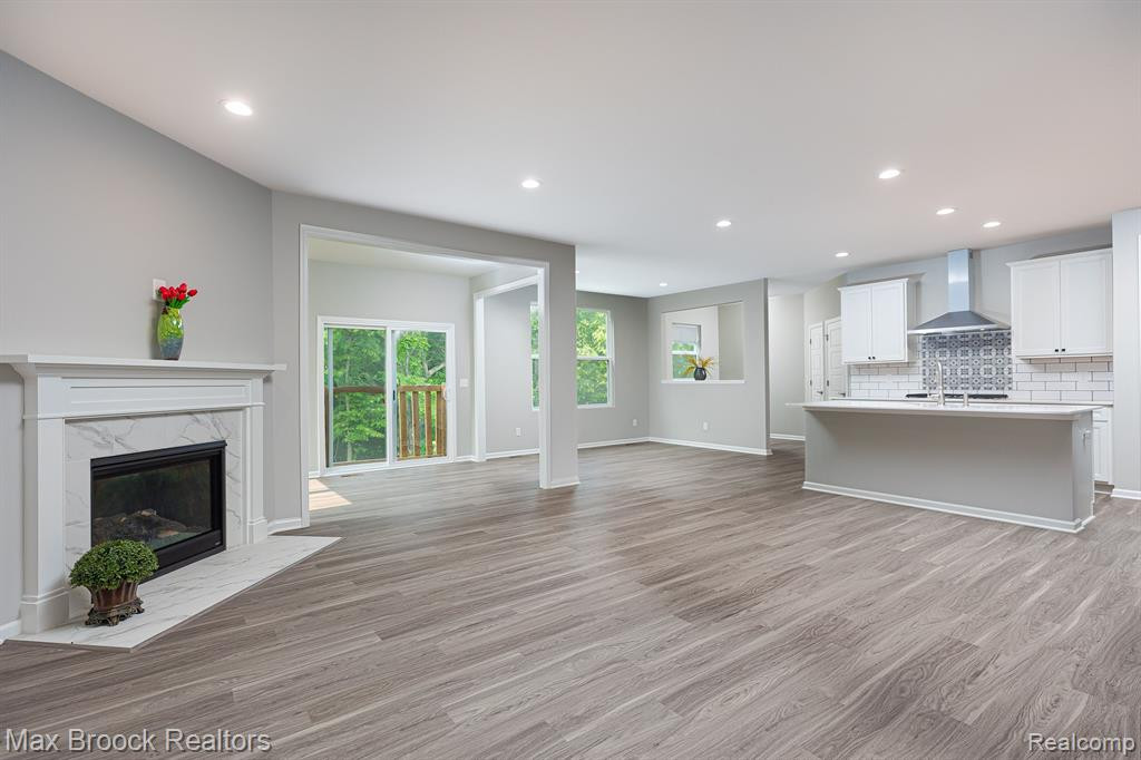 2845 DILLON Drive, Ann Arbor, MI 48105 — Photo 12