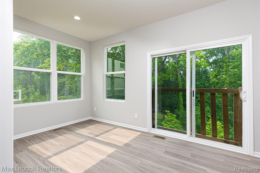 2845 DILLON Drive, Ann Arbor, MI 48105 — Photo 13