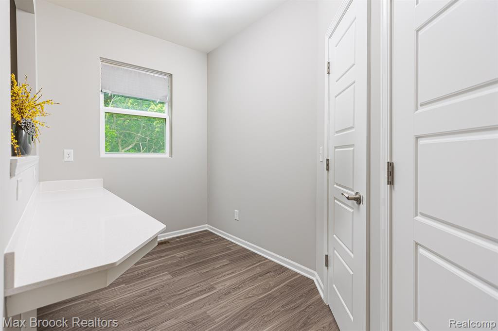 2845 DILLON Drive, Ann Arbor, MI 48105 — Photo 17