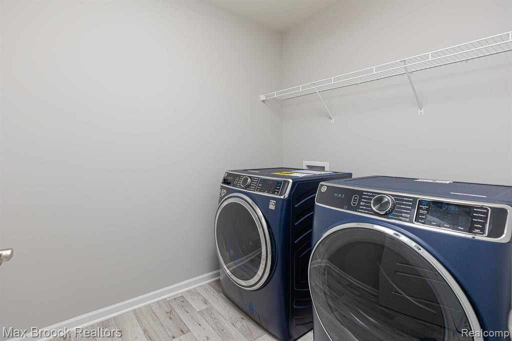 2845 DILLON Drive, Ann Arbor, MI 48105 — Photo 32