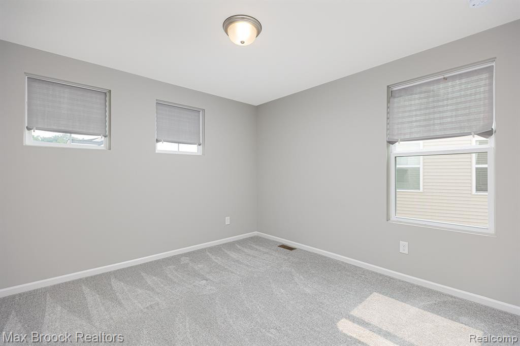 2845 DILLON Drive, Ann Arbor, MI 48105 — Photo 34