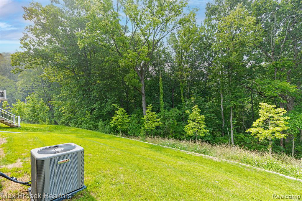 2845 DILLON Drive, Ann Arbor, MI 48105 — Photo 39
