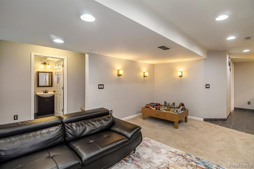 59705 TWIN PINES Drive, New Hudson, MI 48165 — Photo 27