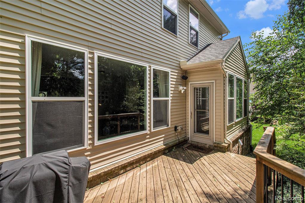59705 TWIN PINES Drive, New Hudson, MI 48165 — Photo 31