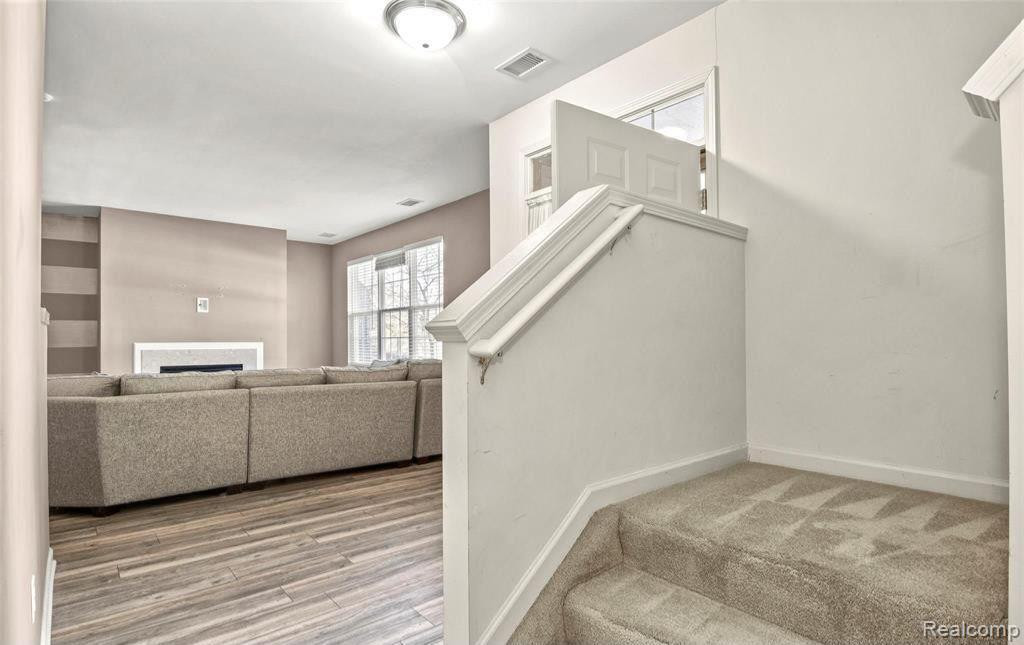 47784 PEMBROKE Drive, Canton, MI 48188 — Photo 14
