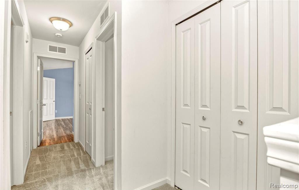 47784 PEMBROKE Drive, Canton, MI 48188 — Photo 25