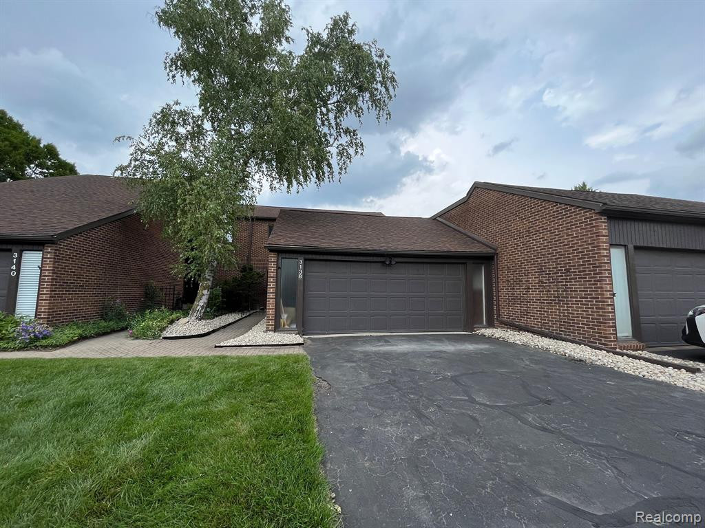 3138 LINDENWOOD Drive, Dearborn, MI 48120 — front exterior