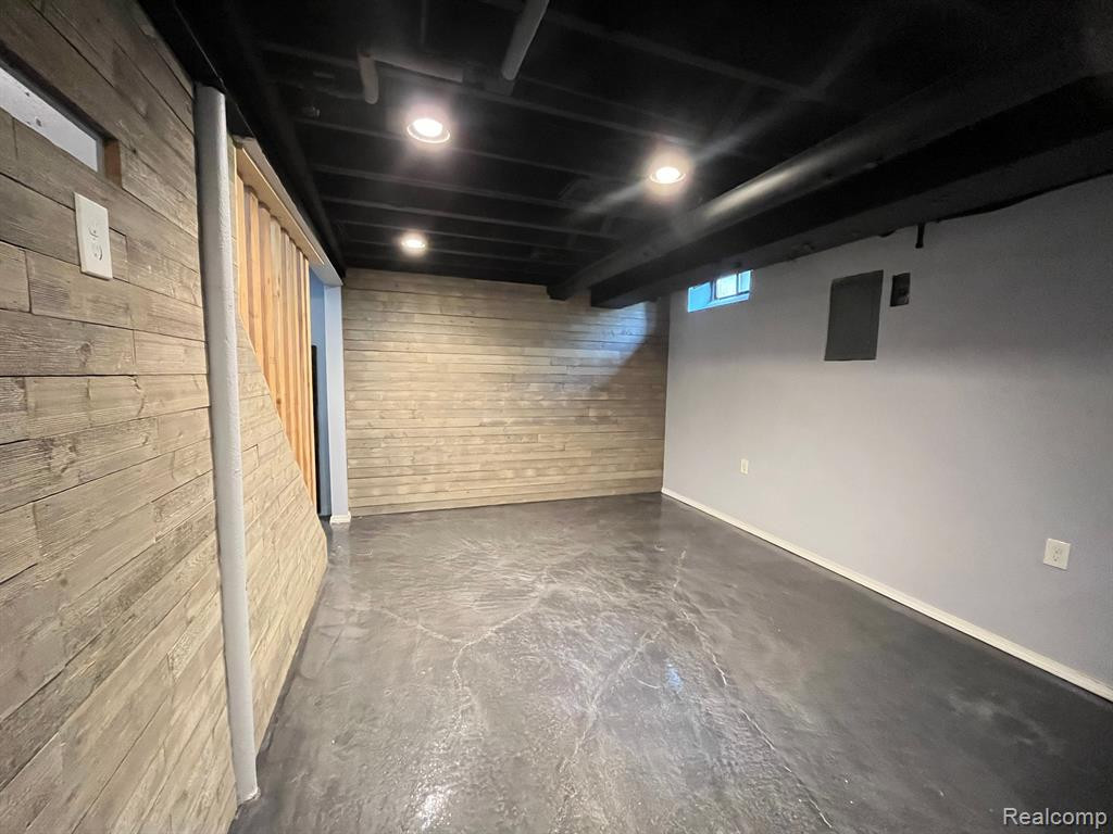 3138 LINDENWOOD Drive, Dearborn, MI 48120 — Photo 14
