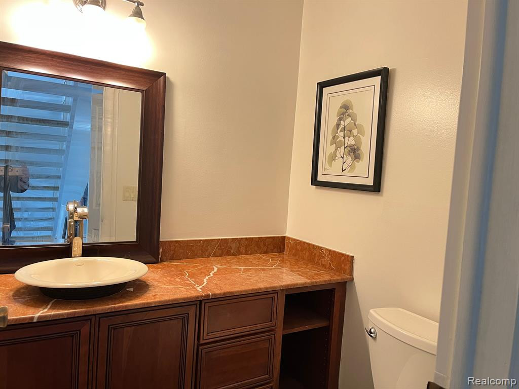 3138 LINDENWOOD Drive, Dearborn, MI 48120 — Photo 19