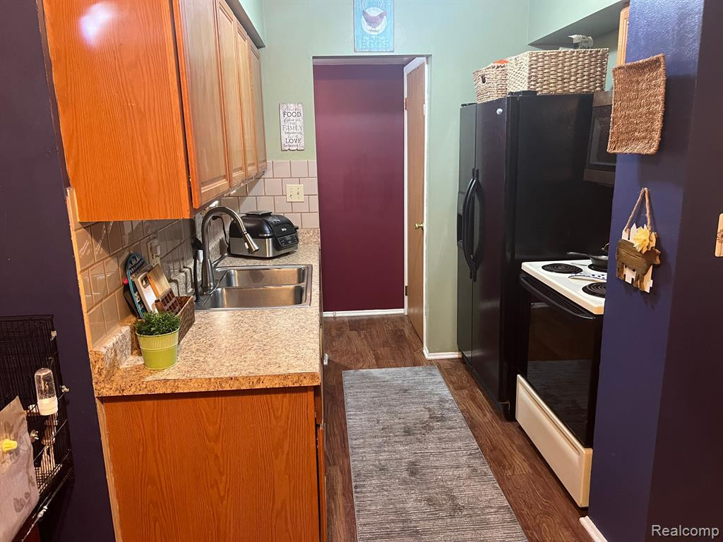 8056 COVENTRY Street, Westland, MI — Photo 15