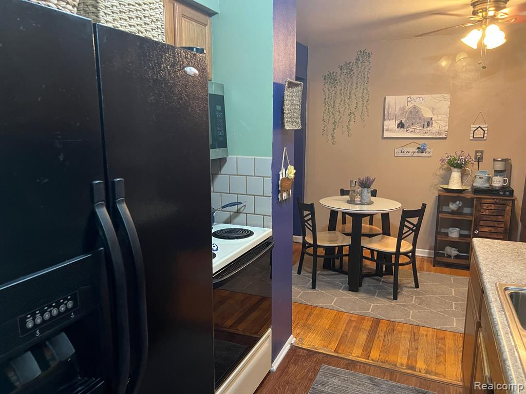 8056 COVENTRY Street, Westland, MI — Photo 17