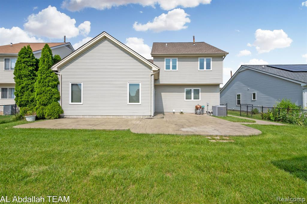 6599 ROBINDALE Drive, Ypsilanti, MI 48197 — Photo 5