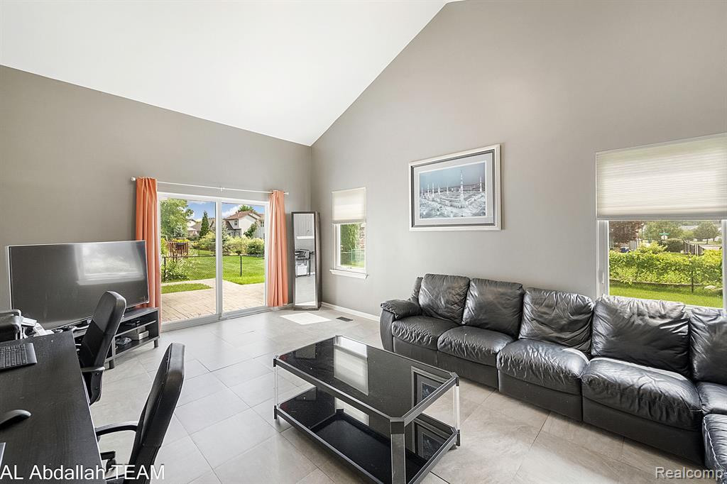 6599 ROBINDALE Drive, Ypsilanti, MI 48197 — Photo 15
