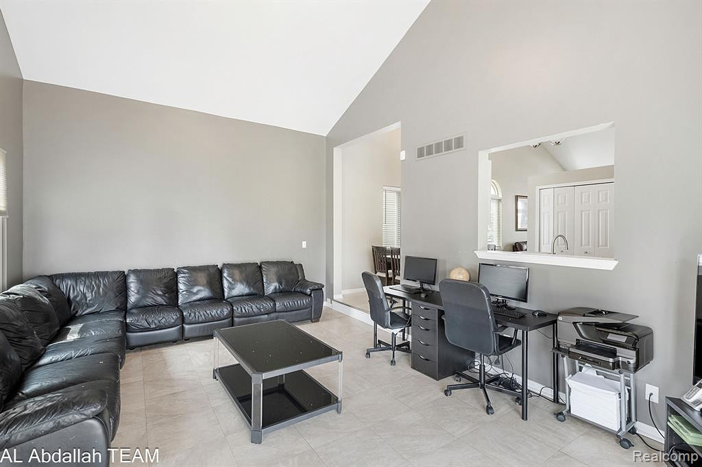 6599 ROBINDALE Drive, Ypsilanti, MI 48197 — Photo 16