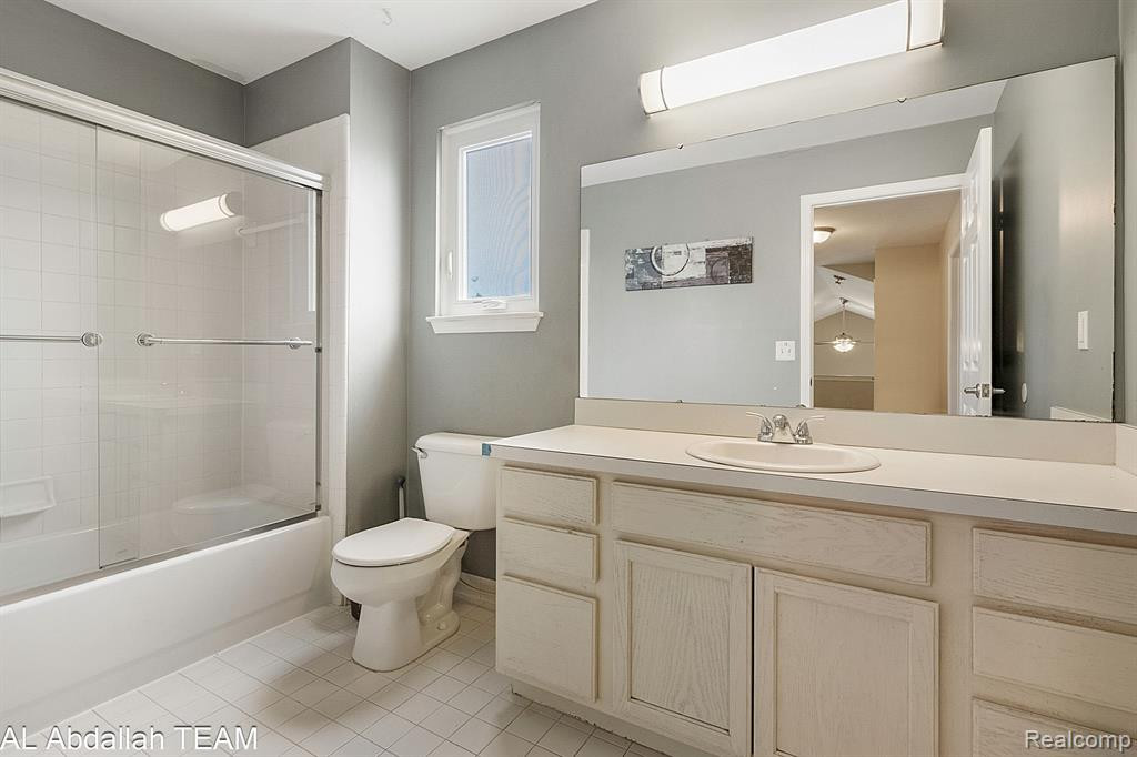 6599 ROBINDALE Drive, Ypsilanti, MI 48197 — Photo 28