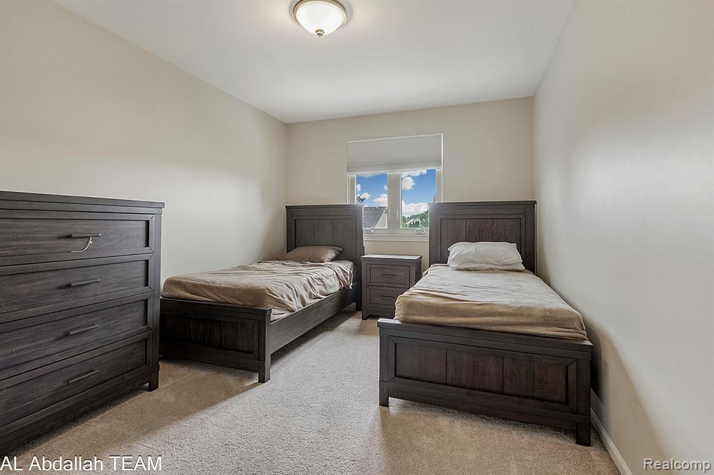 6599 ROBINDALE Drive, Ypsilanti, MI 48197 — Photo 29