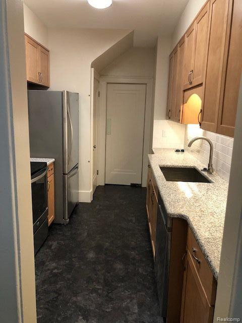 808 E 11 MILE Road, Royal Oak, MI 48067 — Photo 3