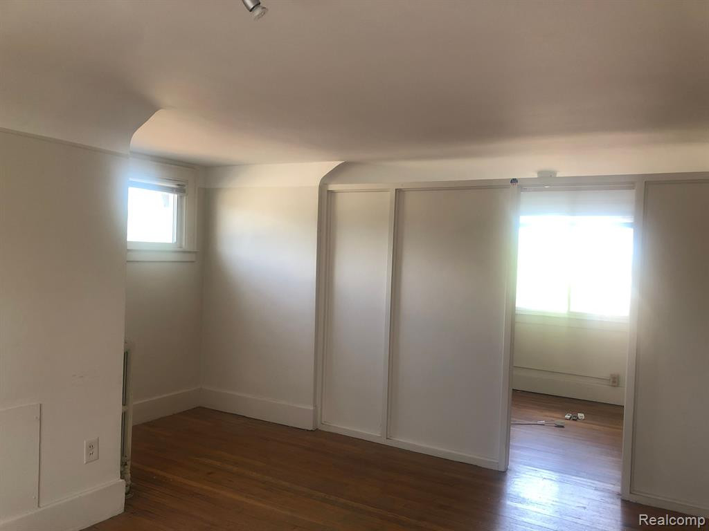 808 E 11 MILE Road, Royal Oak, MI 48067 — Photo 6