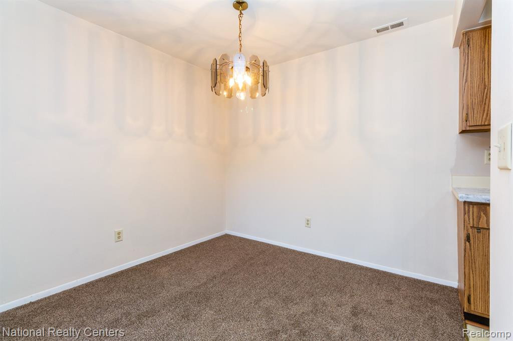 7624 MANOR CIRCLE, #103, Westland, MI — Photo 10