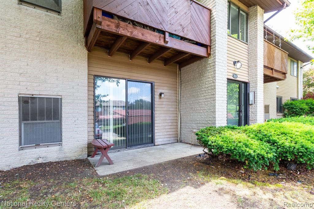 7624 MANOR CIRCLE, #103, Westland, MI — Photo 21