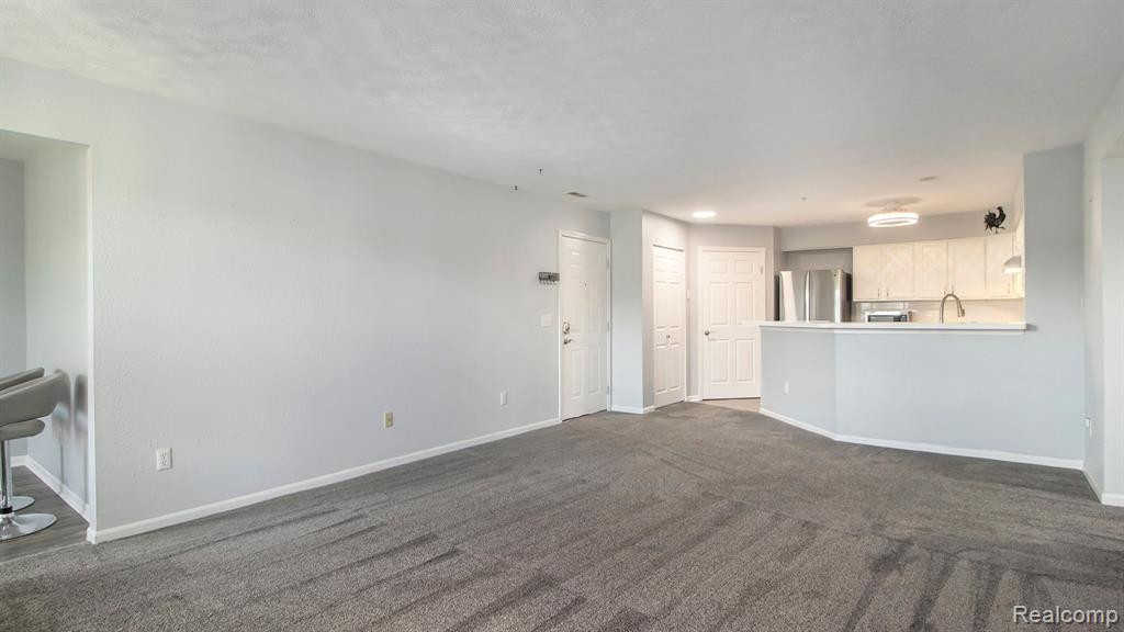 1535 WEATHERSTONE Drive, Ann Arbor, MI 48108 — Photo 7