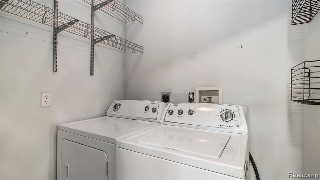 1535 WEATHERSTONE Drive, Ann Arbor, MI 48108 — Photo 12