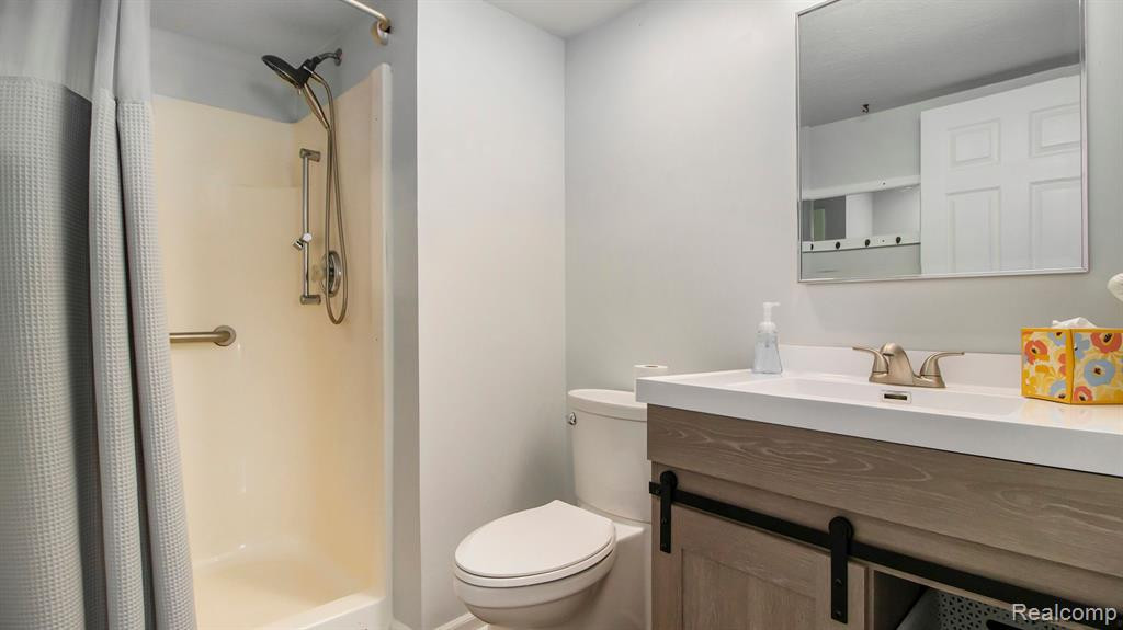 1535 WEATHERSTONE Drive, Ann Arbor, MI 48108 — Photo 13