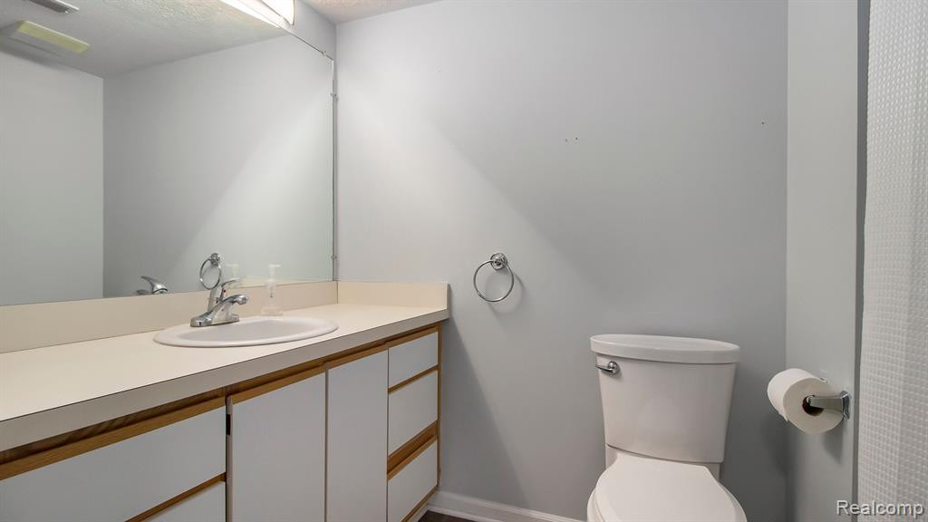 1535 WEATHERSTONE Drive, Ann Arbor, MI 48108 — Photo 15