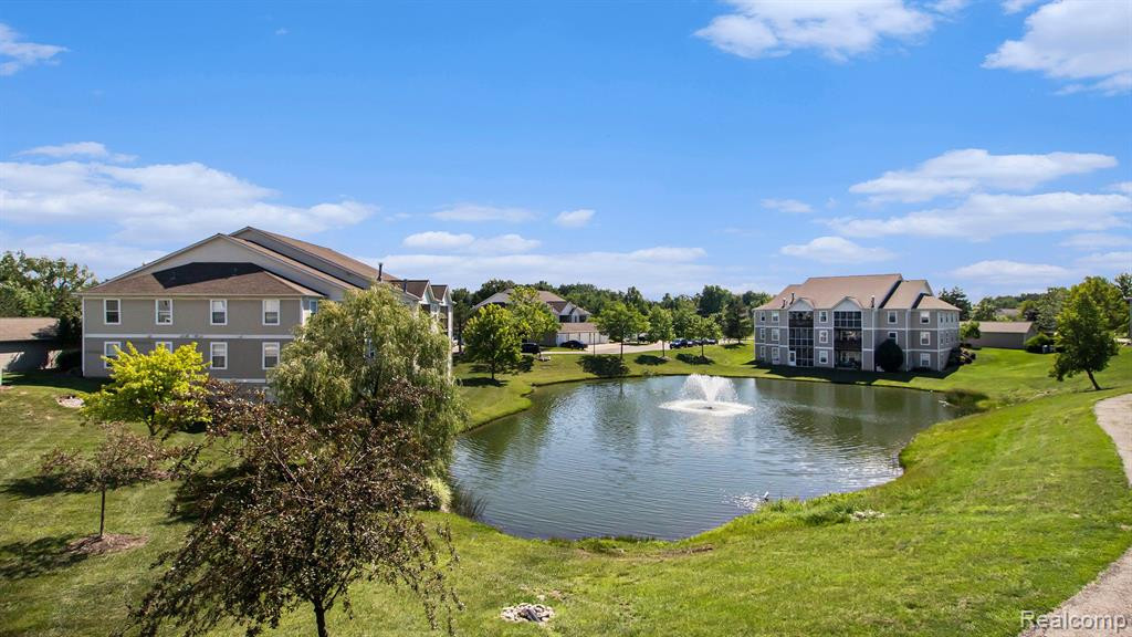 1535 WEATHERSTONE Drive, Ann Arbor, MI 48108 — Photo 19