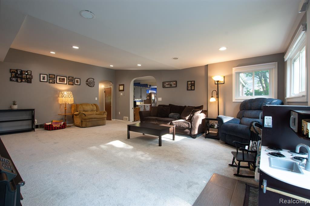59 MECHANIC Street, Oxford, MI 48371 — Photo 8