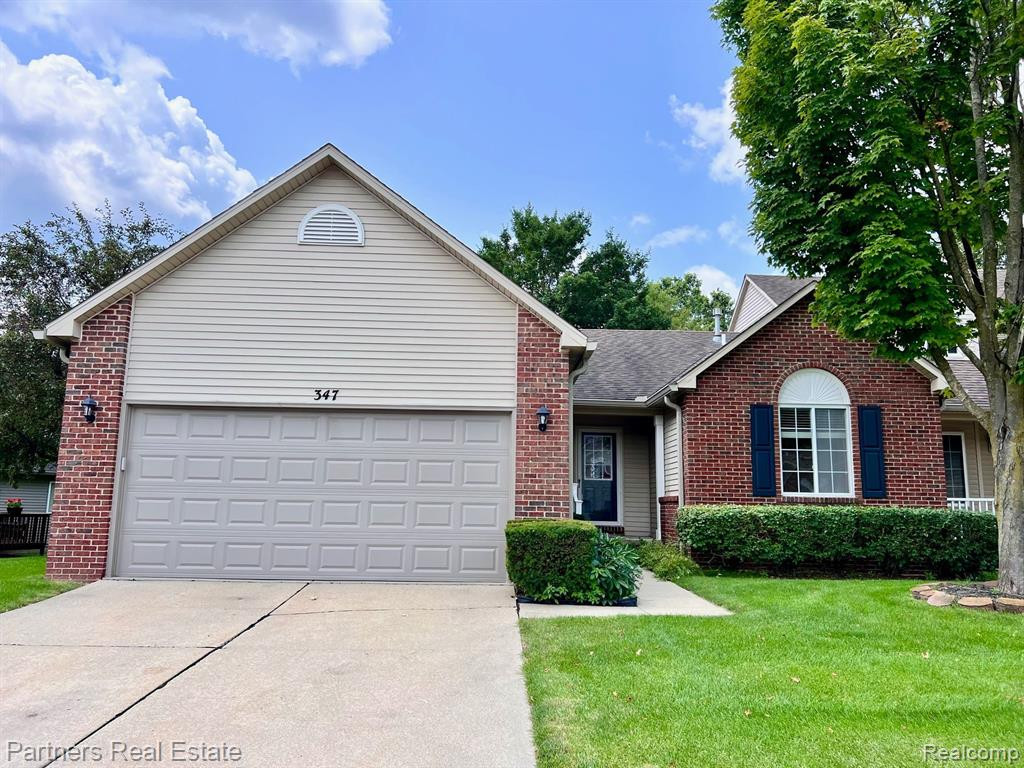 347 WOODFIELD SQUARE Lane, 106, Brighton, MI 48116 — front exterior