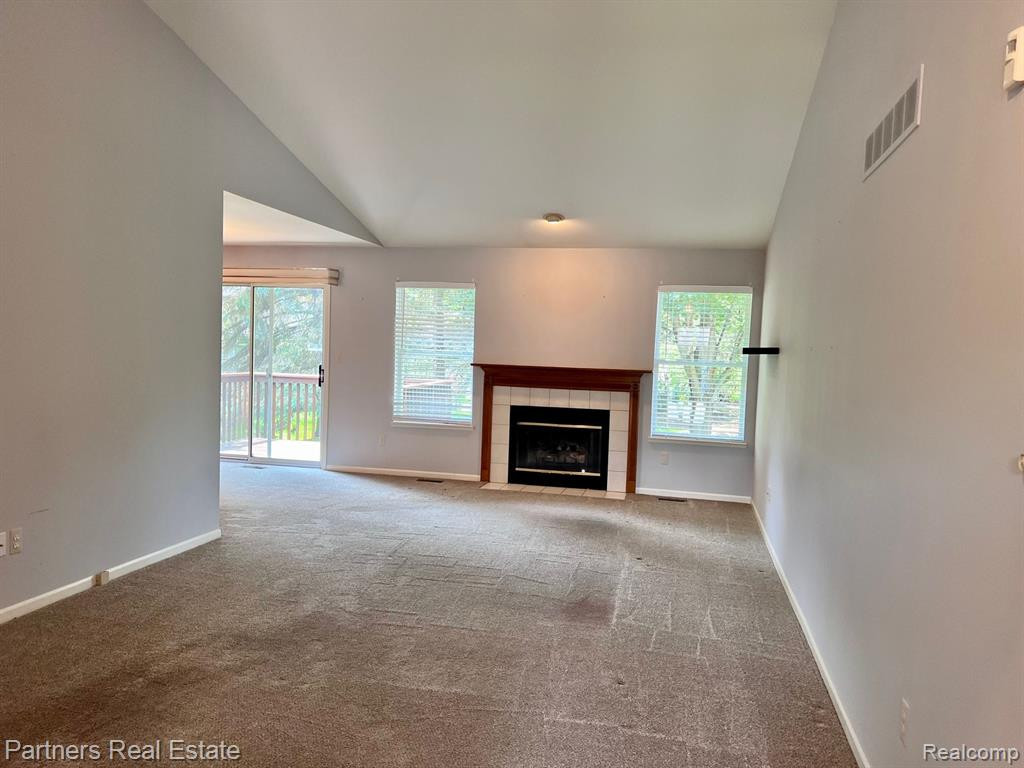 347 WOODFIELD SQUARE Lane, 106, Brighton, MI 48116 — Photo 5