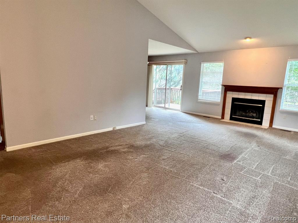 347 WOODFIELD SQUARE Lane, 106, Brighton, MI 48116 — Photo 6