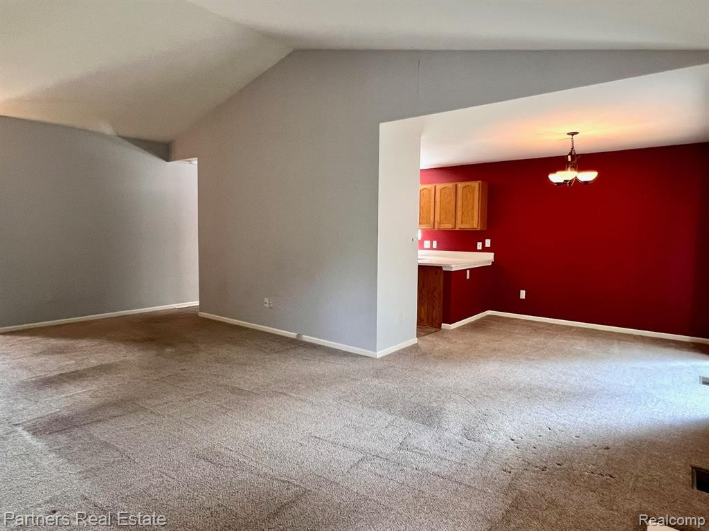 347 WOODFIELD SQUARE Lane, 106, Brighton, MI 48116 — Photo 8