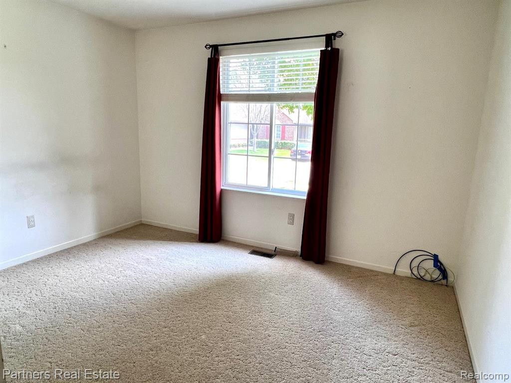 347 WOODFIELD SQUARE Lane, 106, Brighton, MI 48116 — Photo 13