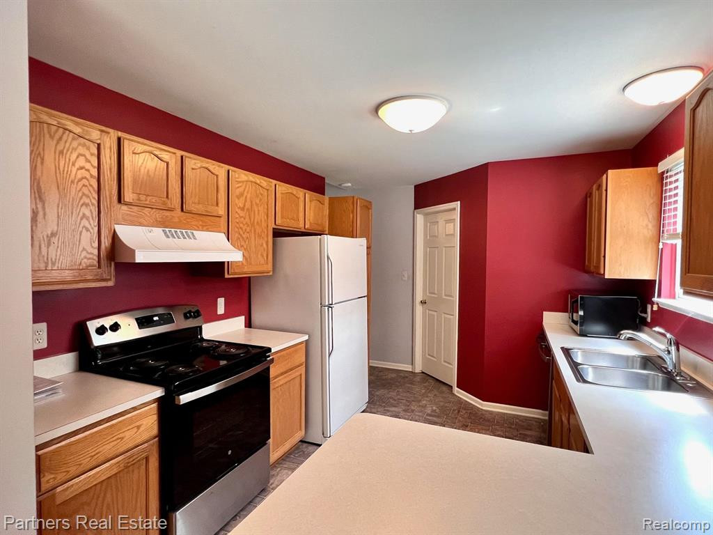 347 WOODFIELD SQUARE Lane, 106, Brighton, MI 48116 — Photo 18