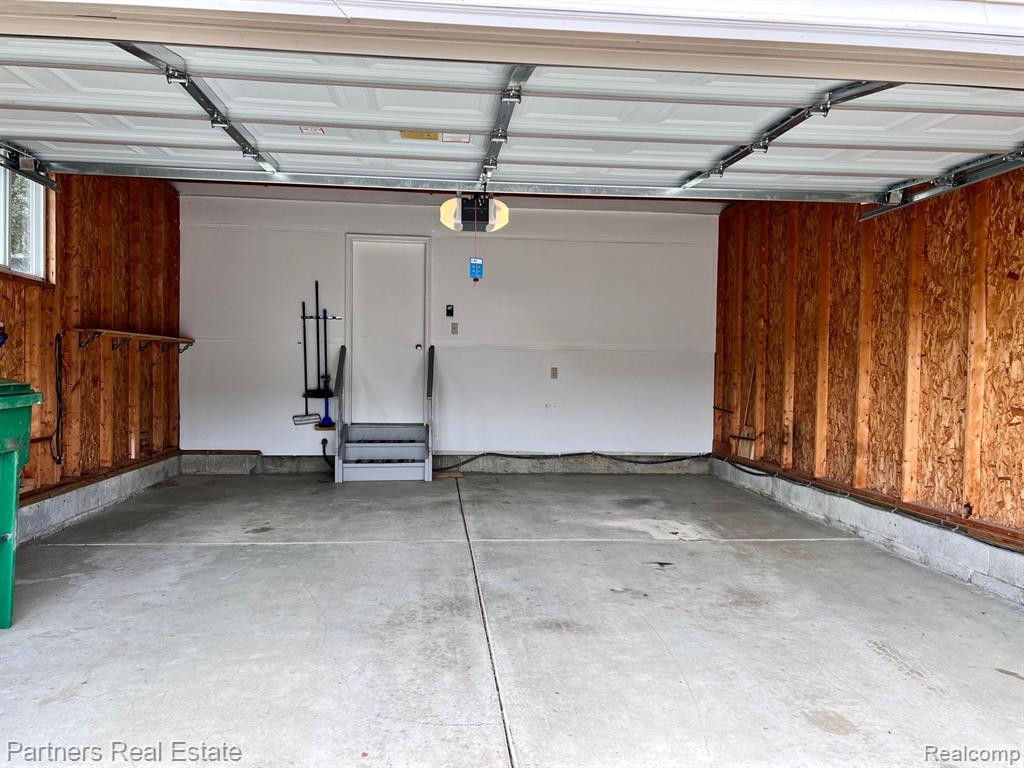 347 WOODFIELD SQUARE Lane, 106, Brighton, MI 48116 — Photo 29