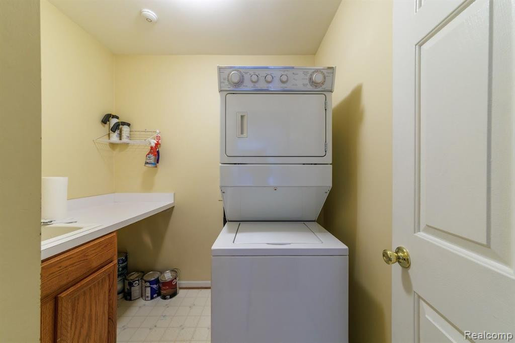 41461 BOBCAT Court, Canton, MI 48188 — Photo 8