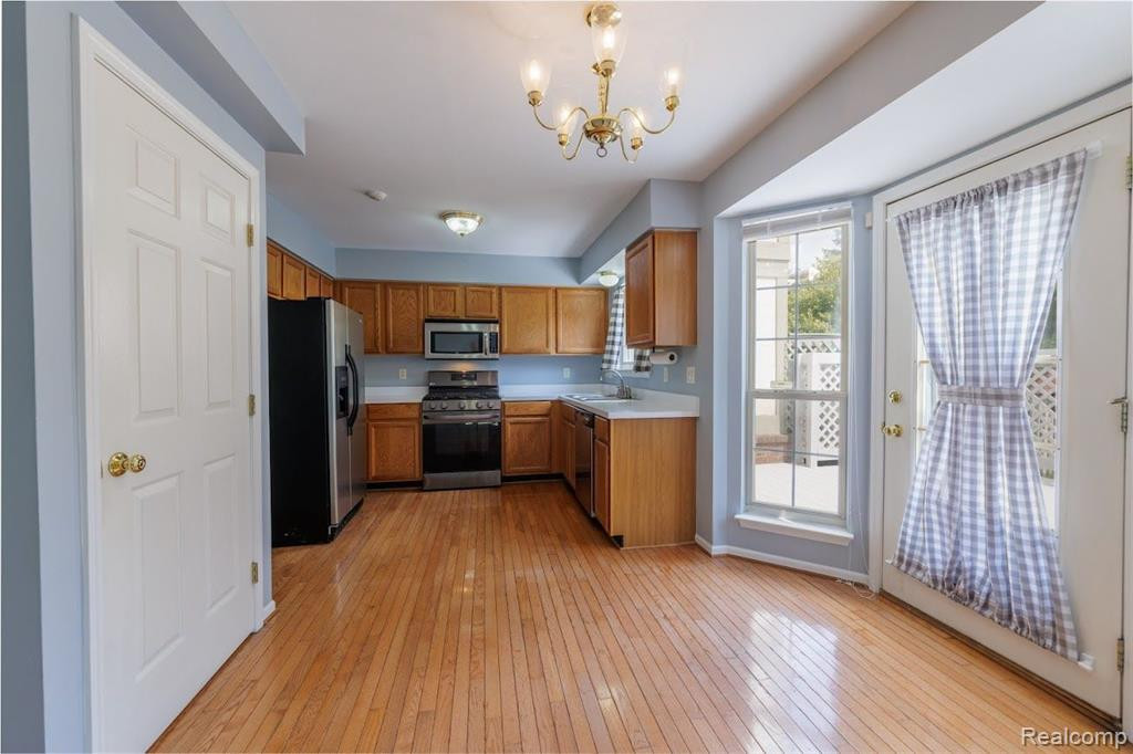 41461 BOBCAT Court, Canton, MI 48188 — Photo 10