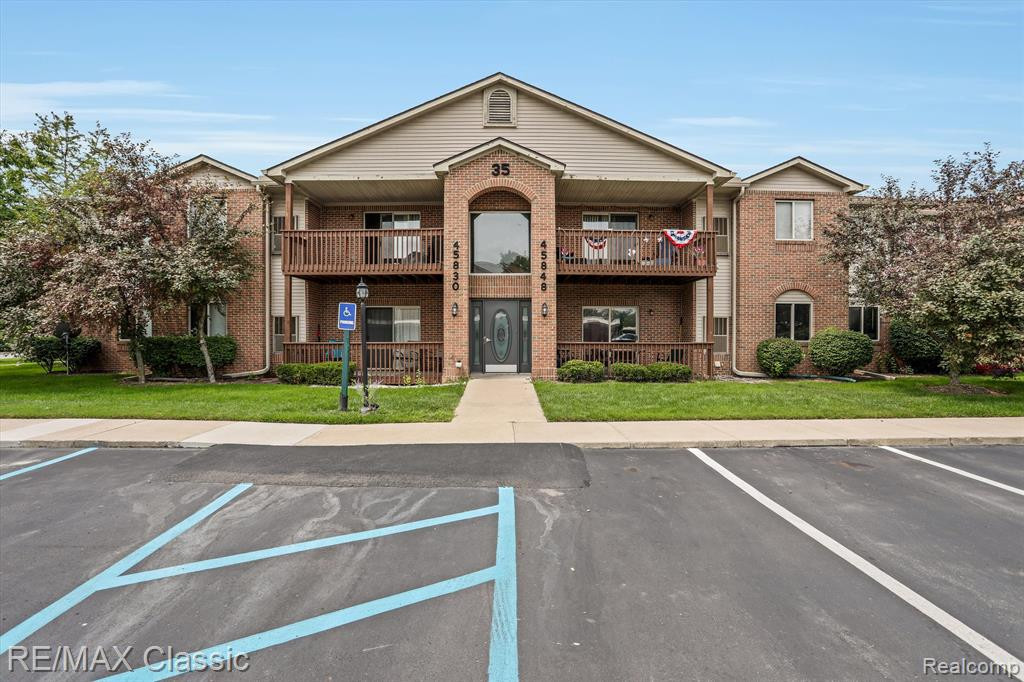 45842 PRAIRIEGRASS Court, Van Buren, MI 48111 — Photo 2