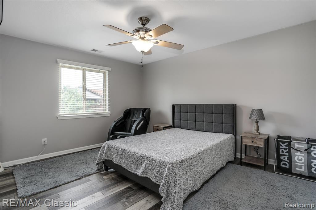 45842 PRAIRIEGRASS Court, Van Buren, MI 48111 — Photo 13