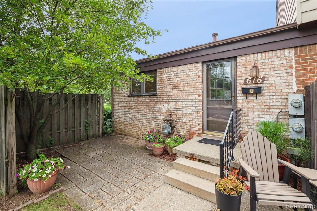 616 LAMBKINS, Saline, MI 48176 — Photo 3