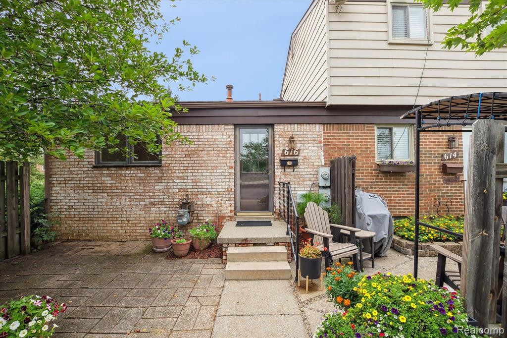 616 LAMBKINS, Saline, MI 48176 — Photo 4