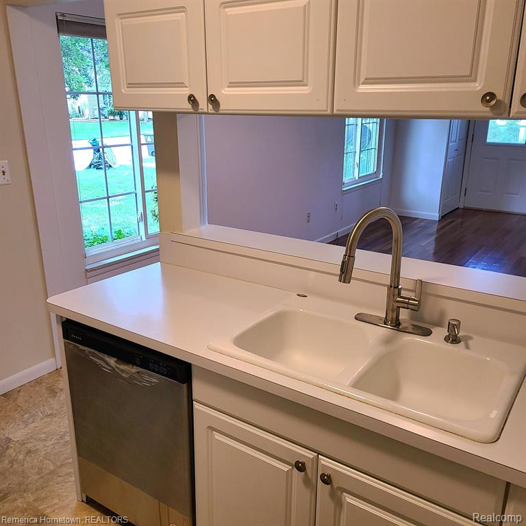 38146 GREENWOOD Street, Westland, MI — Photo 4