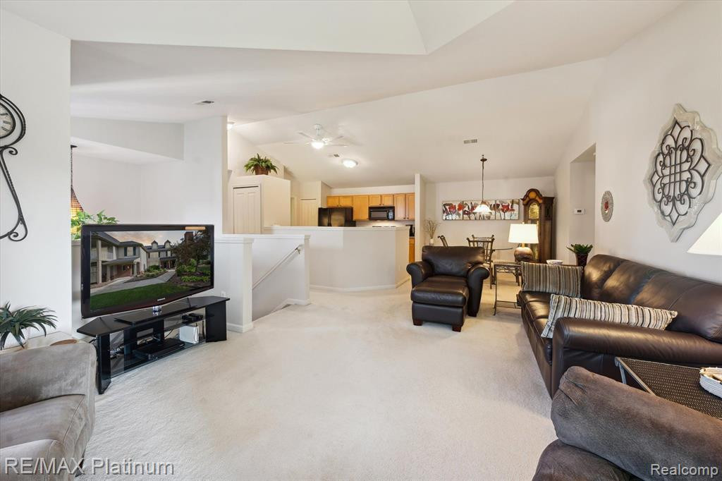 4070 Hampton Ridge Boulevard, Howell, MI 48843 — Photo 5